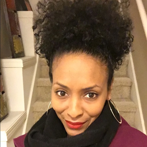 Meet your Posher, Robynne - Picture 4 of 5